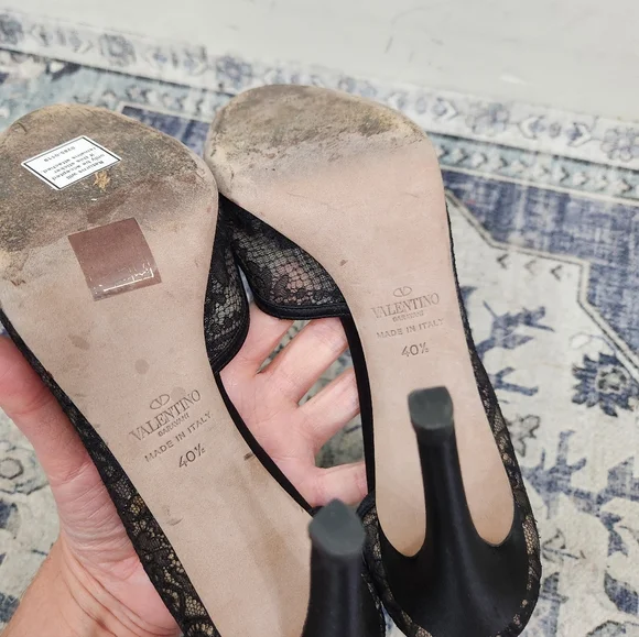 Valentino Garavani Satin Lace Heels - Picture 11 of 13
